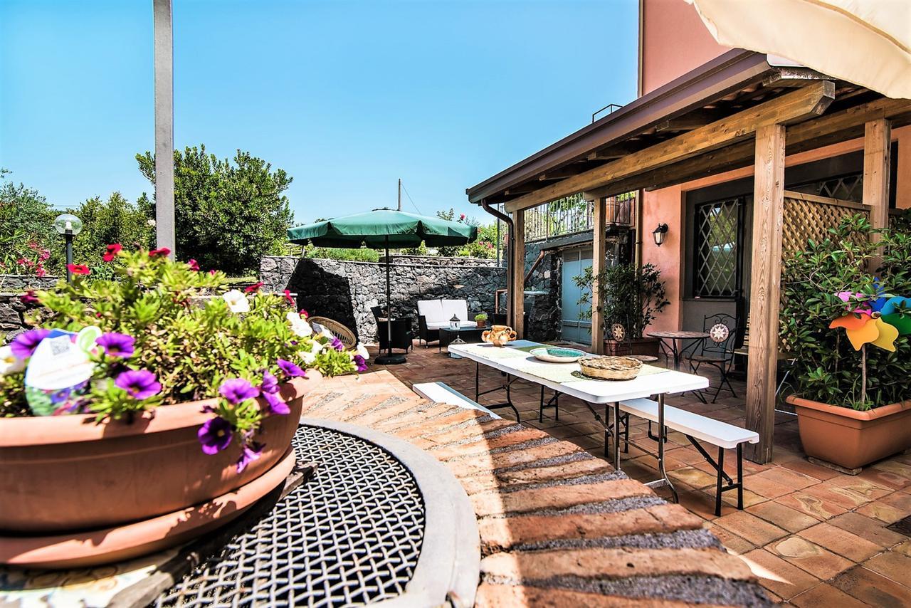 Villa Nake Residenza Artistica SantʼAlfio Exterior foto