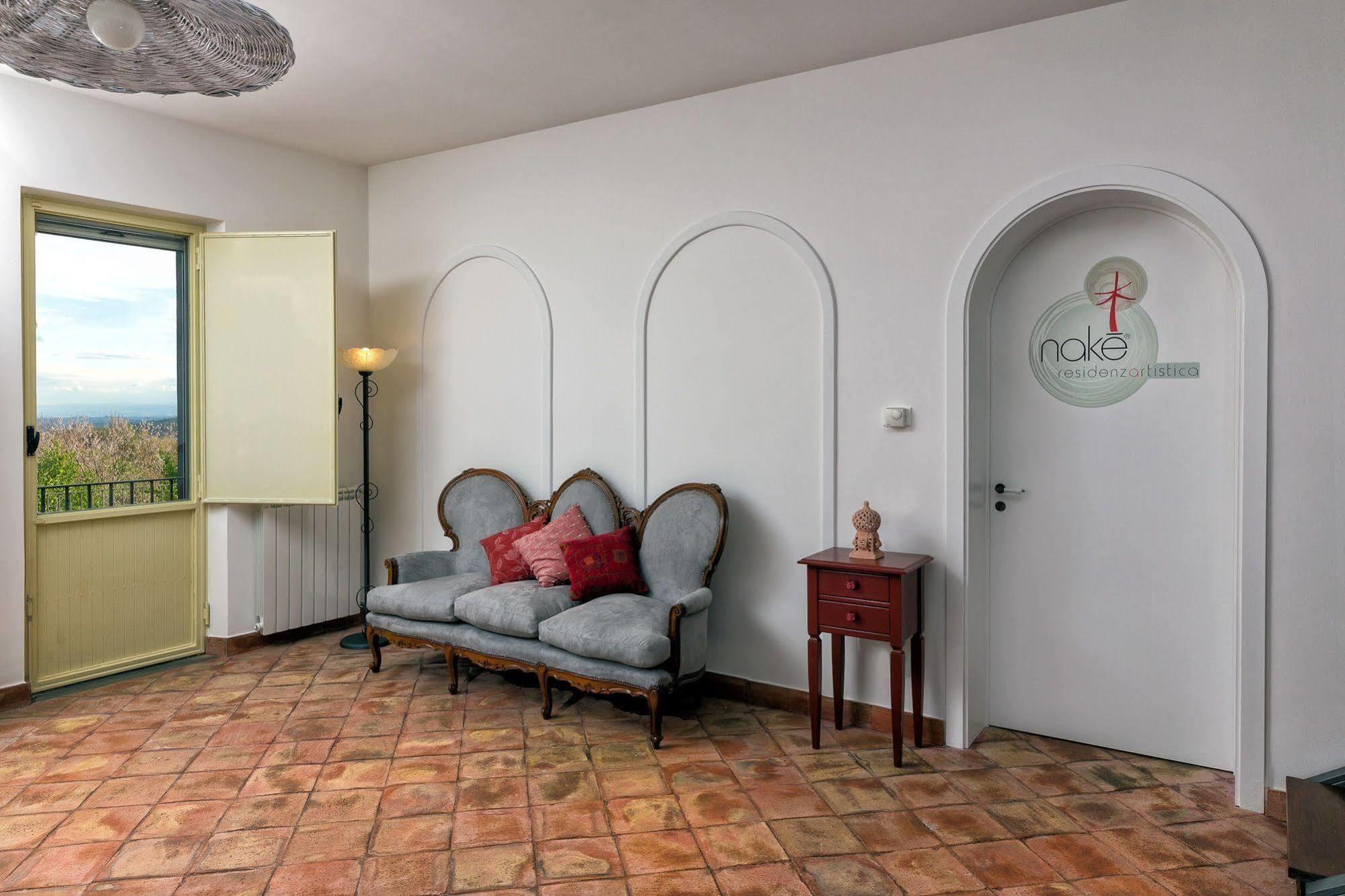 Villa Nake Residenza Artistica SantʼAlfio Exterior foto