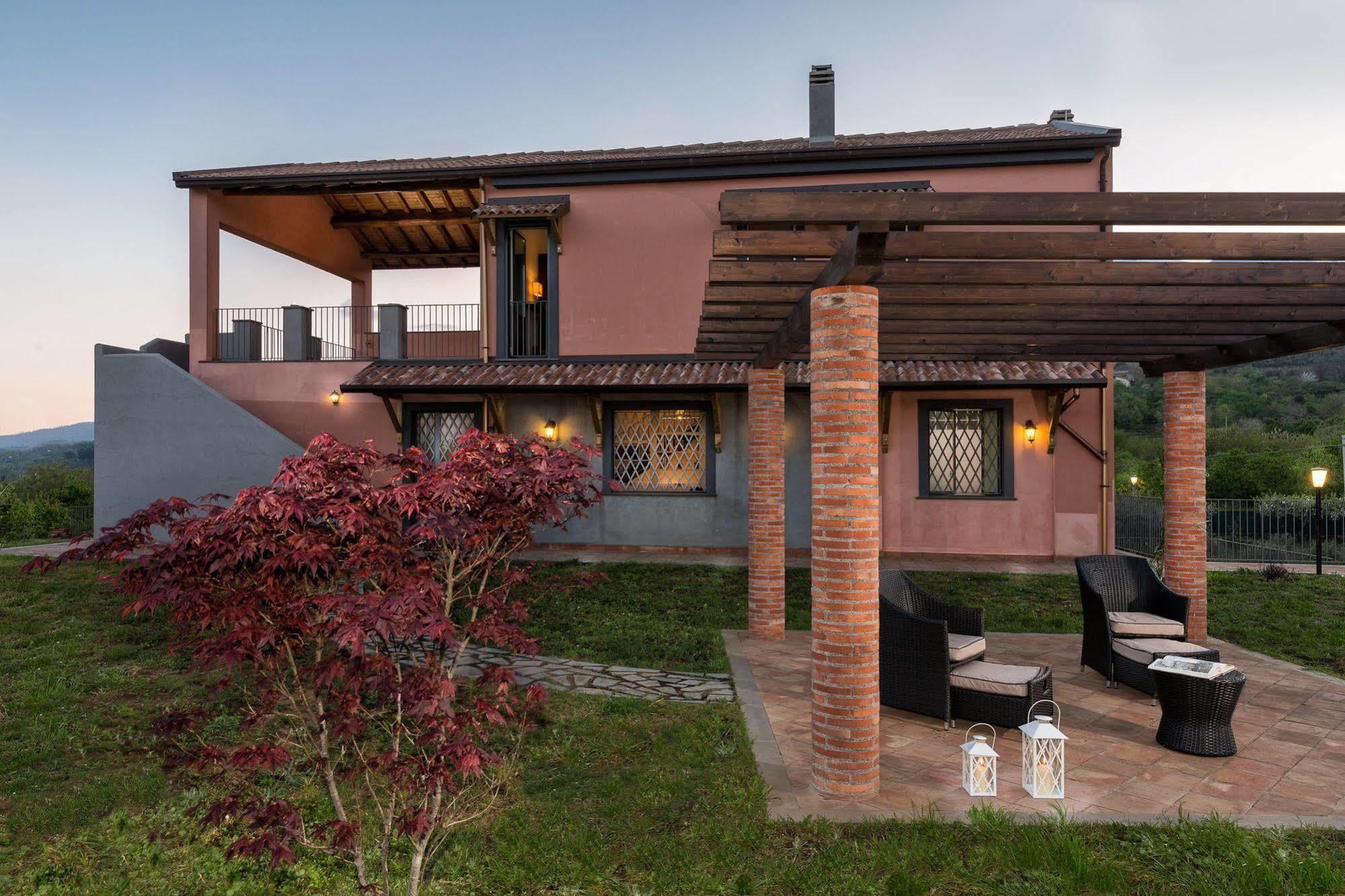 Villa Nake Residenza Artistica SantʼAlfio Exterior foto